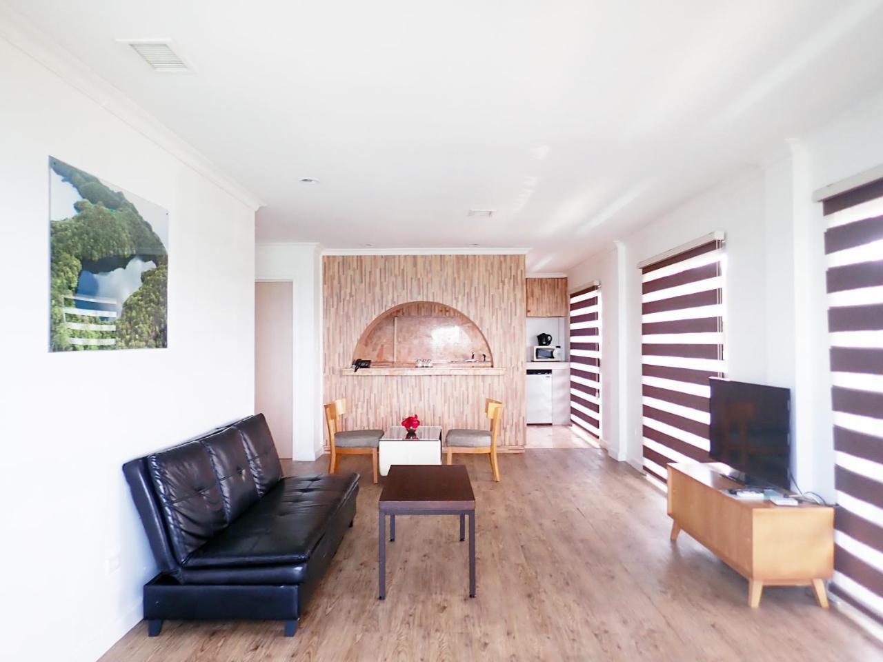 קורור Blue Ocean View Hotel מראה חיצוני תמונה