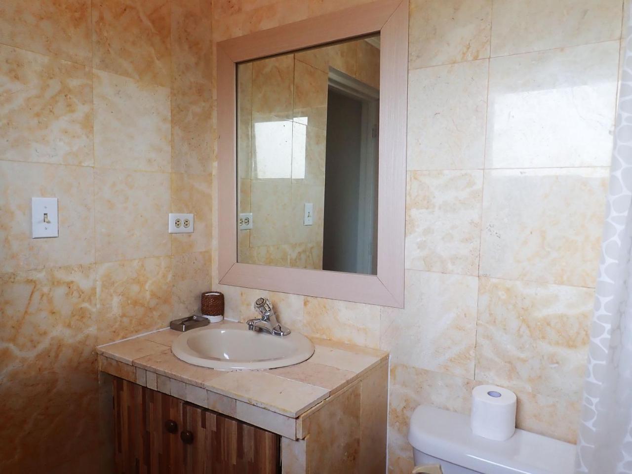 קורור Blue Ocean View Hotel מראה חיצוני תמונה